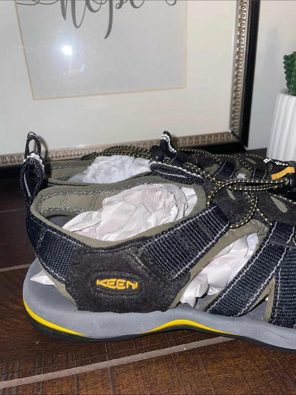Keen Kanyon Men's Closed-Toe Waterproof Sport Sandals Size 7 / Women’s 8.5